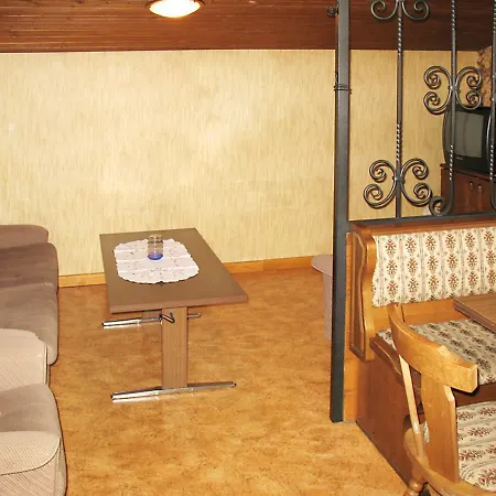 Apartment Haus Endstrasser 151w